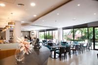 Posezení v ubytování Hilton Garden Inn Málaga