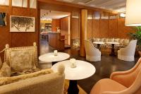 O lounge ou bar de Le Belgrand Hotel Paris Champs Elysees, Tapestry By Hilton