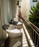 Posedenie v ubytovaní Explore Greece from Comfortable City Centre Apartment
