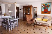 Posedenie v ubytovaní Casa Indalina apartamento con parking privado incluido