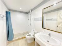 Koupelna v ubytování KOUAC VILLA - PATTAYA HOLIDAY HOUSE WALKING STREET 3 bedrooms