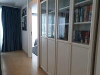 Knihovna v apartmánu