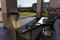 Bazén v ubytovaní Hotel & Residence Villa Bartolomea alebo v jeho blízkosti