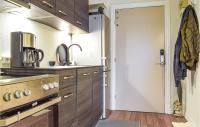 Kuchyň nebo kuchyňský kout v ubytování 1 Bedroom Cozy Apartment In Helsingør
