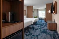 Fairfield by Marriott Inn & Suites Dallas DFW Airport North, Irvingにあるベッド