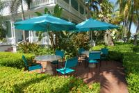 Southernmost Point Guest House & Garden Barにある庭