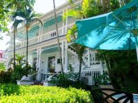 Southernmost Point Guest House & Garden Barにある庭