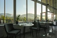 Nespecifikovaný výhled na hory nebo výhled na hory při pohledu z hotelu