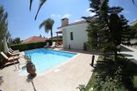 Bazén v ubytování Eve Pissouri Soultanina Villa nebo v jeho okolí