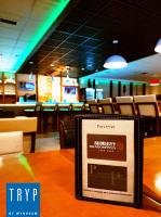 TRYP BY WYNDHAM São Paulo Airport - Hotel de Transito Terminal 3 -Lado Ar - Área restrita á passageiros já embarcados - Piso 1に飾ってある許可証、賞状、看板またはその他の書類