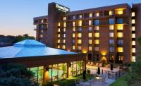 una representación del hampton inn suites durham en DoubleTree by Hilton Hotel Syracuse, en East Syracuse