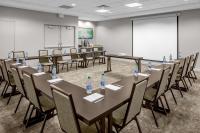 Hilton Garden Inn Raleigh Durham Airportにあるビジネスエリアまたは会議室
