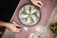 Jídlo v hotelu nebo okolí