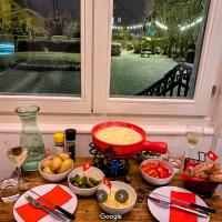 Jídlo v hostelu nebo okolí