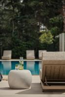 Bazén v ubytování Golden Sun Hotel nebo v jeho okolí
