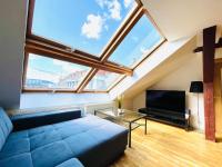 Posezení v ubytování FREE PARKING- Cozy apartment in historical building center Prague
