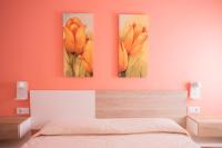 Postel nebo postele na pokoji v ubytování Villa Primavera V130 By MENORCARENTALS