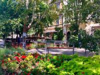 Vonkajšia záhrada v ubytovaní Dohany Design Apartments