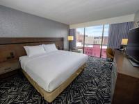 Doubletree By Hilton Jamestown, Nyにあるベッド