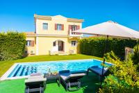 The swimming pool at or close to Villa Europe Thia