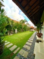 Puri Ayu thumbnail 11