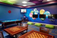 Hilton Grand Vacations Club Tuscany Village Orlandoにあるテレビまたはエンターテインメントセンター