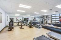 Das Fitnesscenter und&#47;oder die Fitnesseinrichtungen in der Unterkunft The Lodge at Gulf State Park, A Hilton Hotel