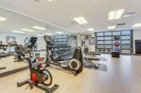 Das Fitnesscenter und&#47;oder die Fitnesseinrichtungen in der Unterkunft The Lodge at Gulf State Park, A Hilton Hotel