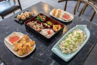 ホテルの敷地内または近くでの食事または食べ物