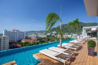 The Marina Phuket Hotelの敷地内または近くにあるプール