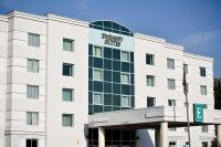 Una representación del frente del hotel Trump Towers en Embassy Suites Syracuse, en East Syracuse