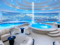 Der Swimmingpool an oder in der Nähe von Crockfords Las Vegas, LXR Hotels &amp; Resorts at Resorts World