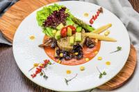 ホテルの敷地内または近くでの食事または食べ物