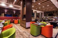 Embassy Suites by Hilton Bogotá - Rosalesにあるシーティングエリア