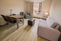 Embassy Suites by Hilton Bogotá - Rosalesにあるシーティングエリア