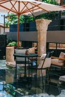 Patio nebo venkovní prostory v ubytování 6 ROOMS BY AZUMARE