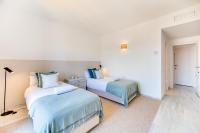 Postel nebo postele na pokoji v ubytování VACATION MARBELLA I Aldea Blanca, Luxury Duplex, Sea View, Walking Distance to Puerto Banus