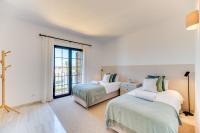 Postel nebo postele na pokoji v ubytování VACATION MARBELLA I Aldea Blanca, Luxury Duplex, Sea View, Walking Distance to Puerto Banus