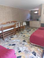 Kuchyň nebo kuchyňský kout v ubytování Casa con piscina al lado del mar en Viladesuso