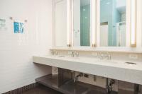 HI New York City Hostelにあるバスルーム