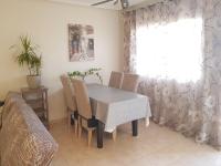 Posedenie v ubytovaní Apartamento MonteGolf con TERRAZA PRIVADA