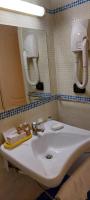 Hotel Trinacriaにあるバスルーム