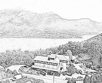 um desenho de uma casa com montanhas ao fundo em PROVINCIALE 79 em Magreglio