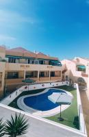 Bazén v ubytování MNG-Apart Mareverde Costa Adeje- Las Americas nebo v jeho okolí