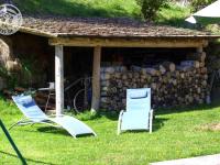 Ogród w obiekcie Gîte et studio avec cheminée, terrasse, salle de jeux et nature préservée à La Versanne - FR-1-496-280