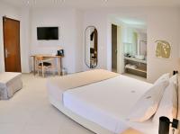 Posteľ alebo postele v izbe v ubytovaní Aphrodite Beach