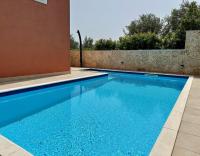 Basen w obiekcie Duplex Apartment with Private Swimming Pool lub w pobliżu