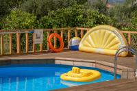 Bazén v ubytování Montes Albi Villa - Your Familly Destination nebo v jeho okolí
