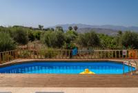 Bazén v ubytování Montes Albi Villa - Your Familly Destination nebo v jeho okolí
