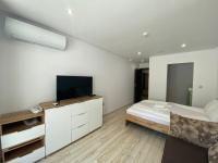 TV a/nebo společenská místnost v ubytování PARADISO 'В' 111 Large Apartment Nessebar